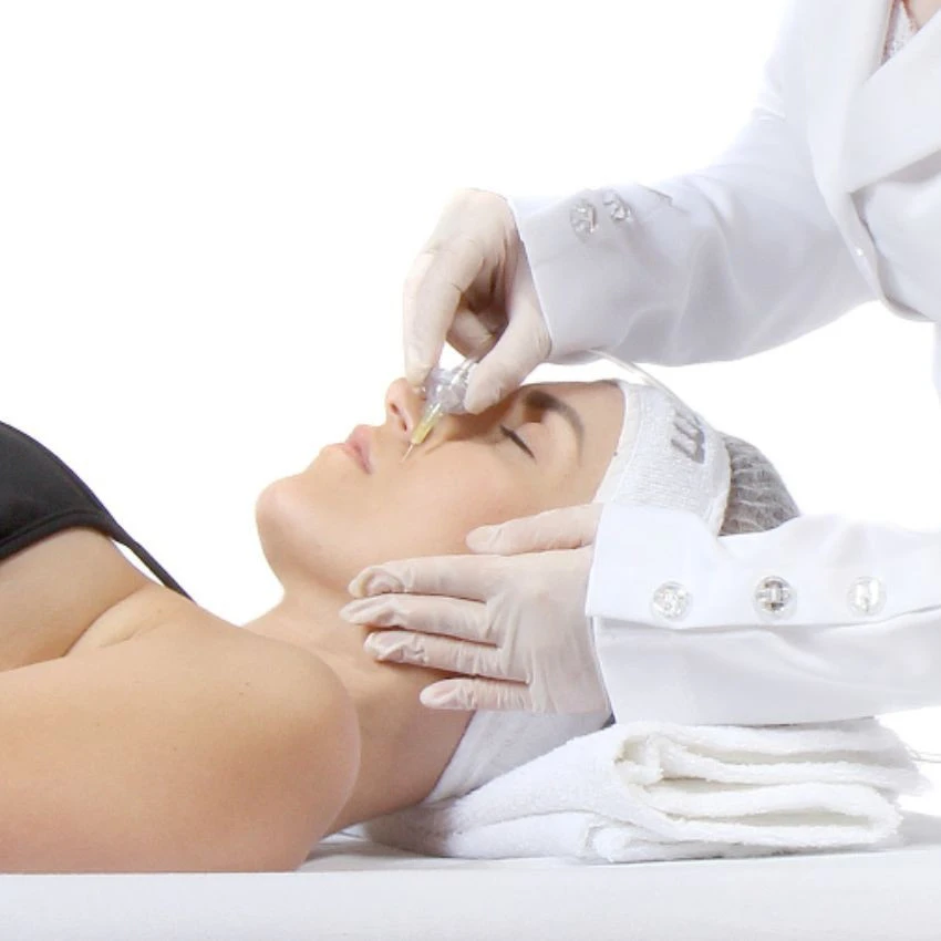 Aplicação facial de carboxiterapia com o Pluria HTM